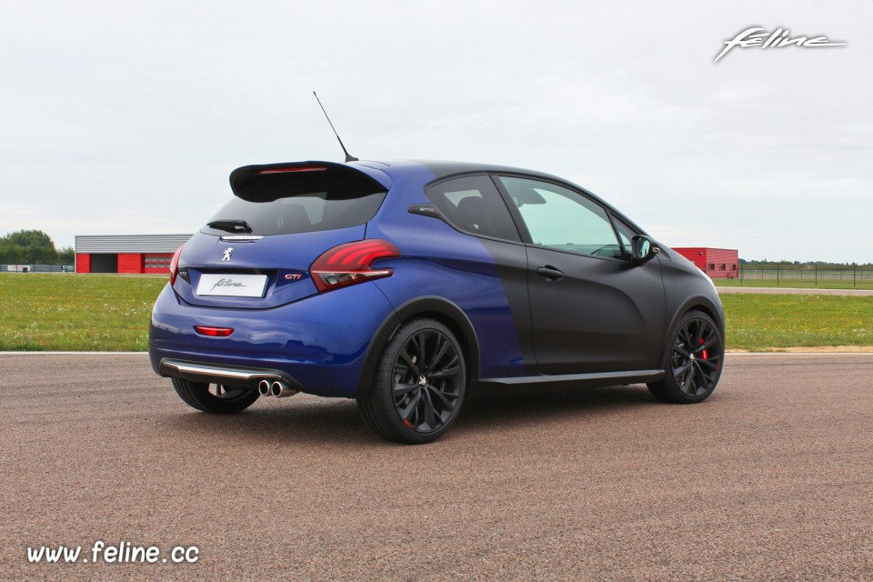 Photo 3/4 arrière Peugeot 208 GTi by Peugeot Sport 2017