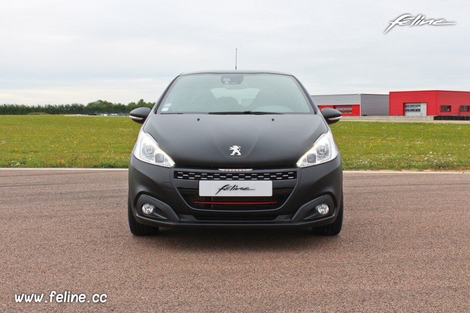 Photo face avant Peugeot 208 GTi by Peugeot Sport 2017