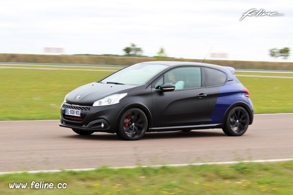 Photo essai circuit Peugeot 208 GTi by Peugeot Sport 2017