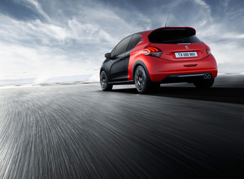 Photo Peugeot 208 GTi by Peugeot Sport restylée (2015)