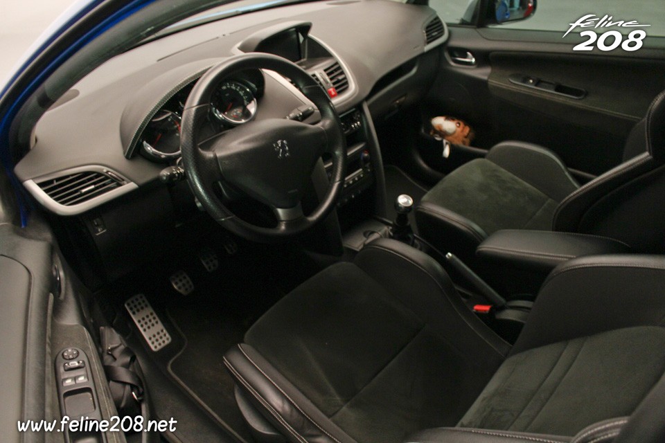 Intérieur sièges baquet tri-matière Alcantara / maille Trami / Tac noir Peugeot 207 RC - 030