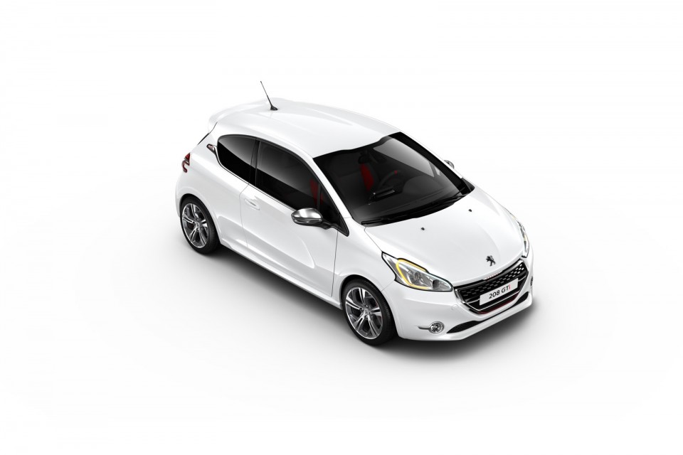 Photo Peugeot 208 GTi Blanc Banquise 04