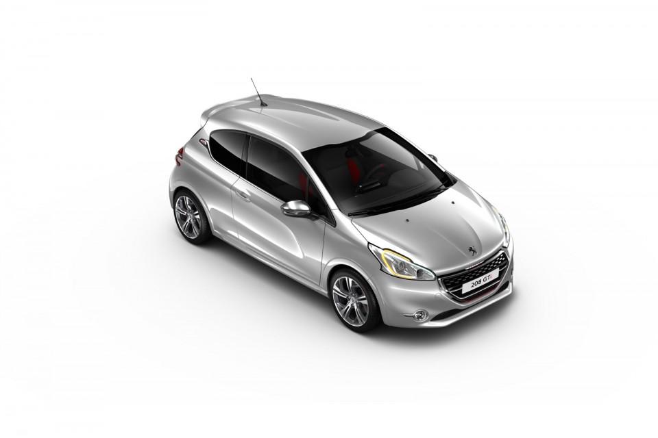 Photo Peugeot 208 GTi Gris Aluminium 04