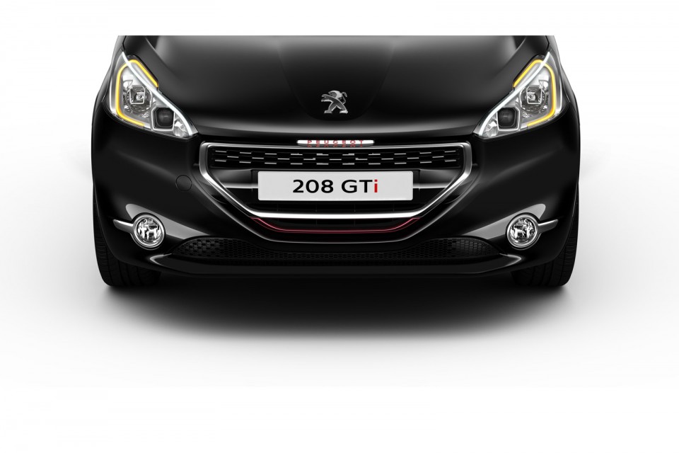 Face avant Peugeot 208 GTi Noir Perla Nera 05