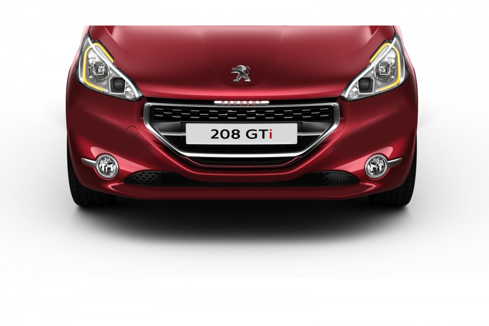 Face avant Peugeot 208 GTi Rouge Rubi 05