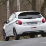 3/4 arrière Peugeot 208 GTi - Blanc Banquise - 1.6 THP 200 - 1-002