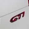Sigle GTi coffre Peugeot 208 GTi - Blanc Banquise - 1.6 THP 200 - 1-008