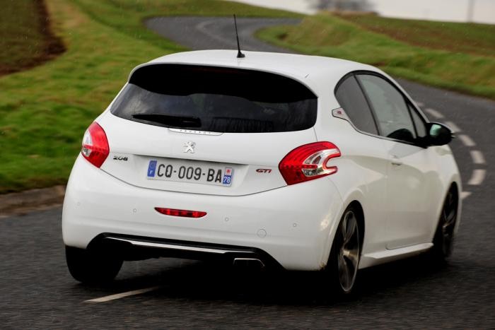 Essais de la Peugeot 208 GTi - Blanc Banquise - 1.6 THP 200 - 1-004