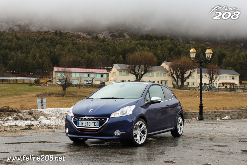 Peugeot 208 GTi Bleu Virtuel - Essais Peugeot 208 GTi - Mars 2013 - 1-022