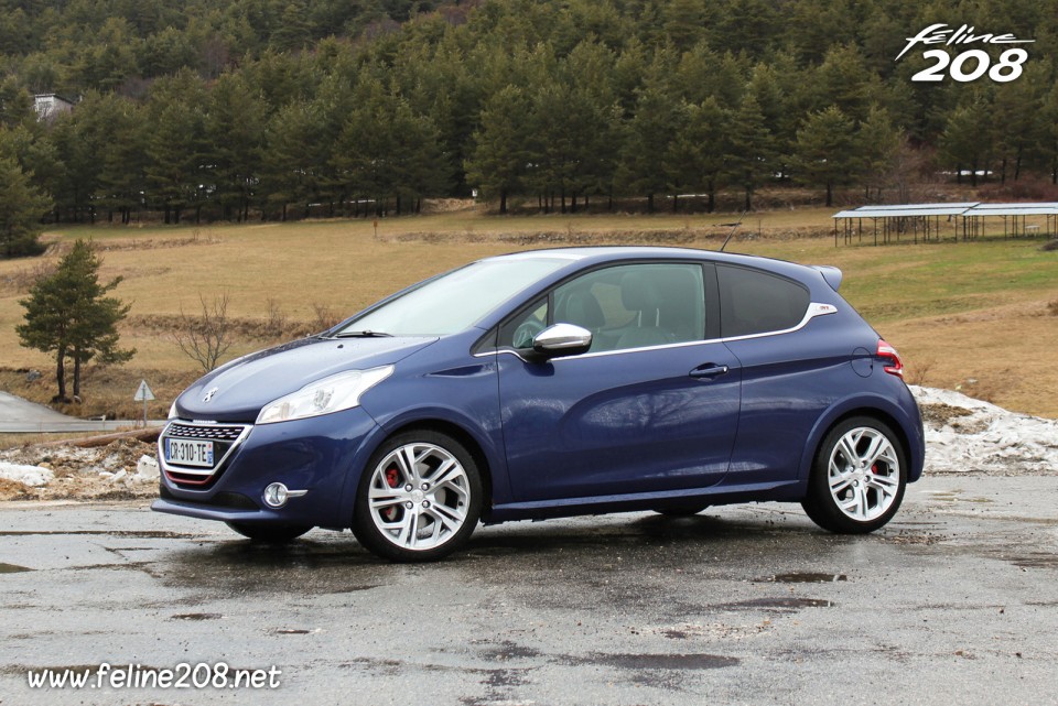 Peugeot 208 GTi Bleu Virtuel - Essais Peugeot 208 GTi - Mars 2013 - 1-023