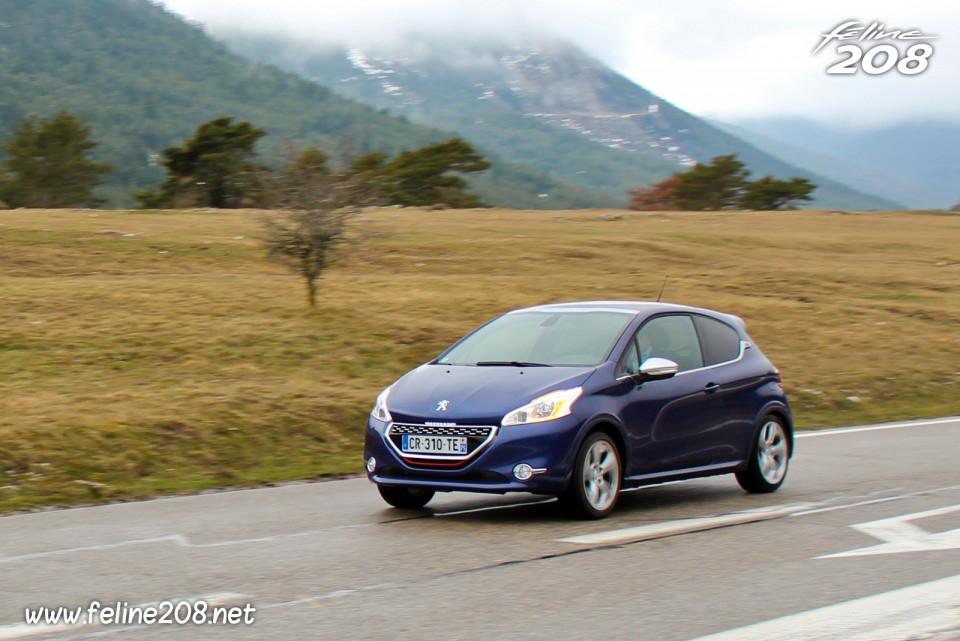 Peugeot 208 GTi Bleu Virtuel - Essais Peugeot 208 GTi - Mars 2013 - 1-032