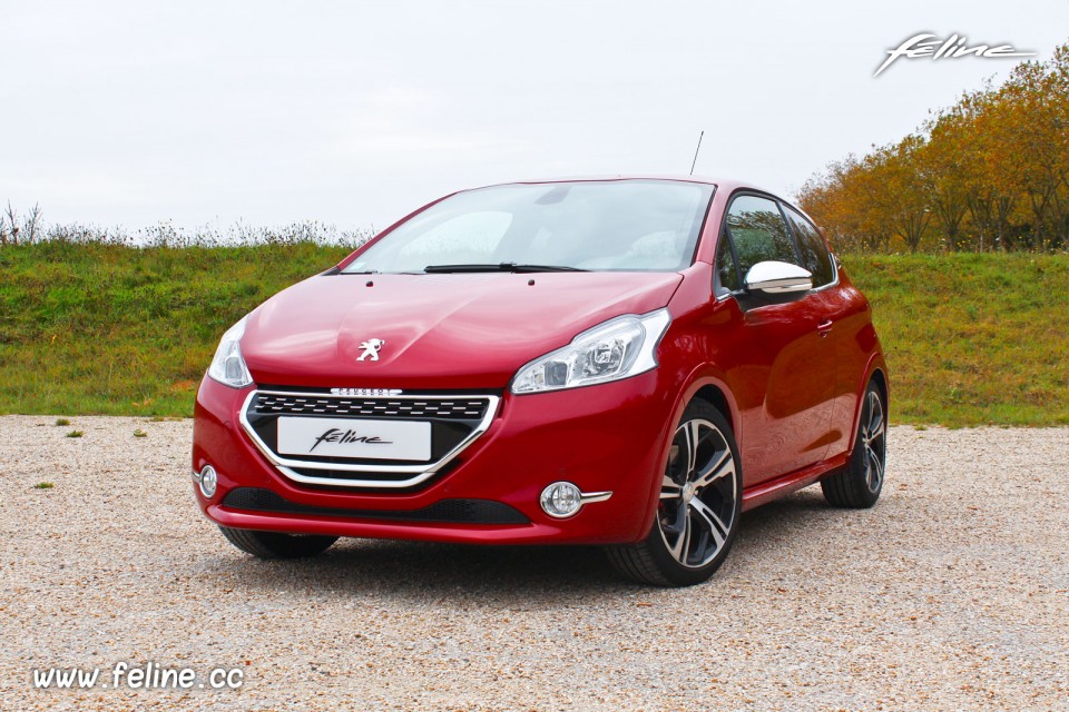 Photo 3/4 avant Peugeot 208 GTi Rouge Rubi 1.6 THP 200 ch