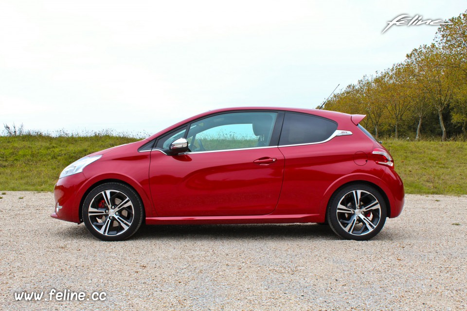 Photo profil Peugeot 208 GTi Rouge Rubi 1.6 THP 200 ch