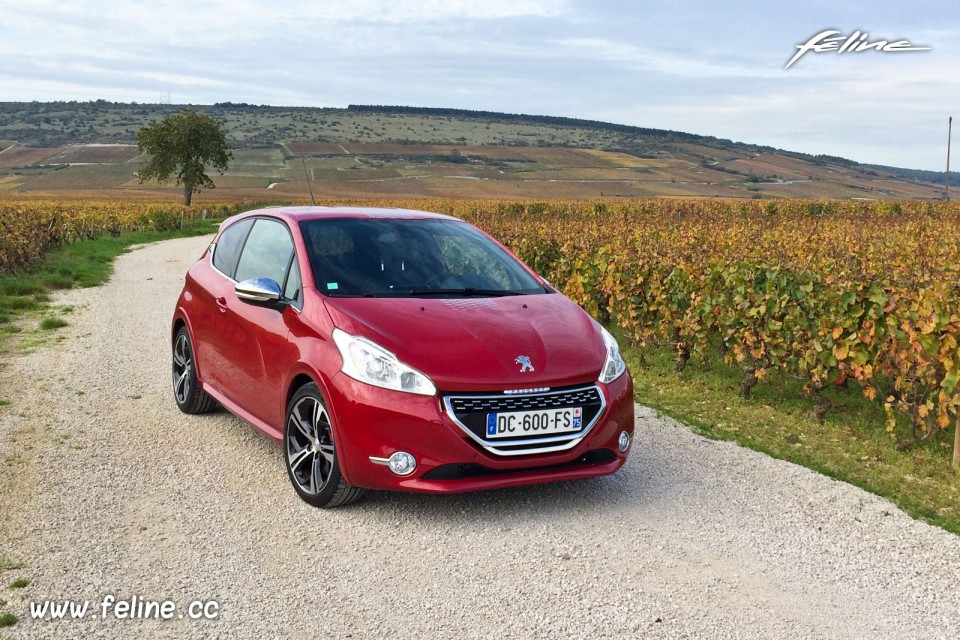 Photo essai Peugeot 208 GTi Rouge Rubi 1.6 THP 200 ch