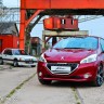 Photo Peugeot 205 GTi et Peugeot 208 GTi Rouge Rubi 1.6 THP 200