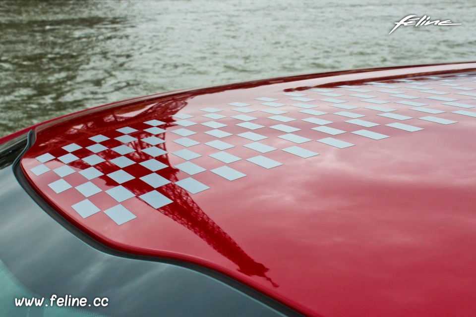 Photo sticker damiers toit Peugeot 208 GTi Rouge Rubi 1.6 THP 20