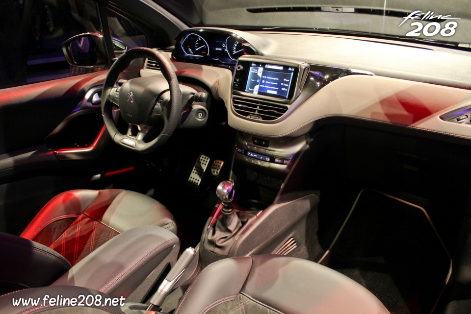 Intérieur Peugeot 208 XY - Essais Peugeot 208 XY - Mars 2013 - 1-006