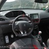 Volant cuir Peugeot 208 GTi 1.6 THP 200 Blanc Banquise (2013) - 1-022