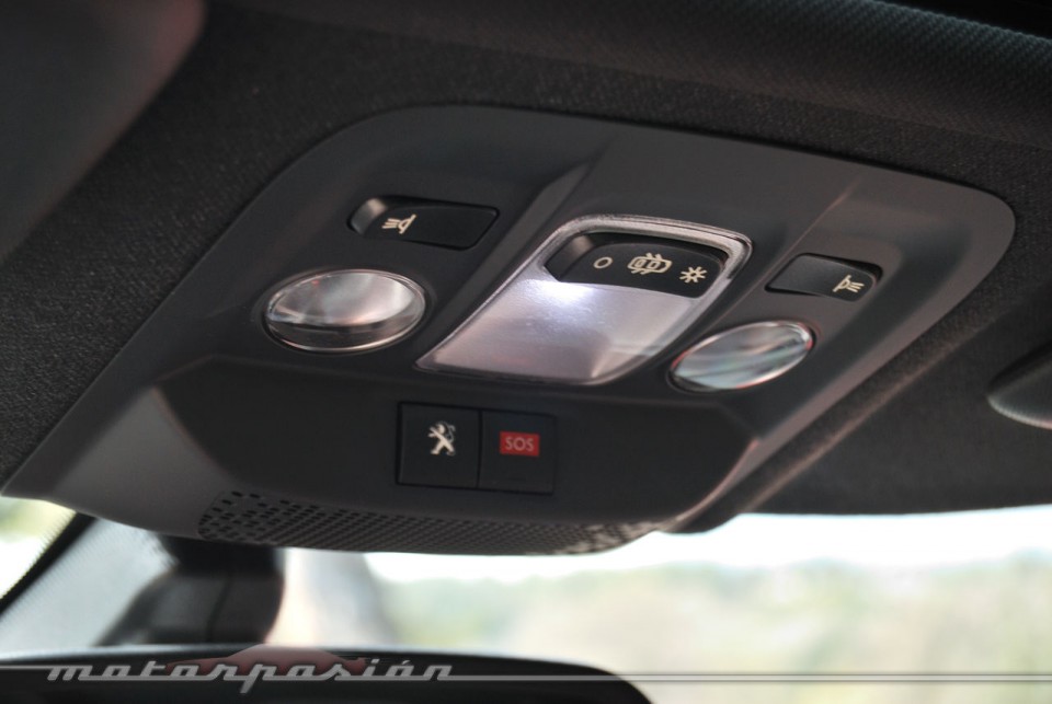 Plafonnier LED Peugeot 208 GTi 1.6 THP 200 Blanc Banquise (2013) - 1-027