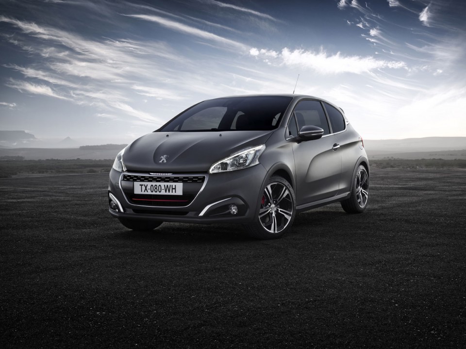 Photo Peugeot 208 GTi restylée Ice Silver (2015)