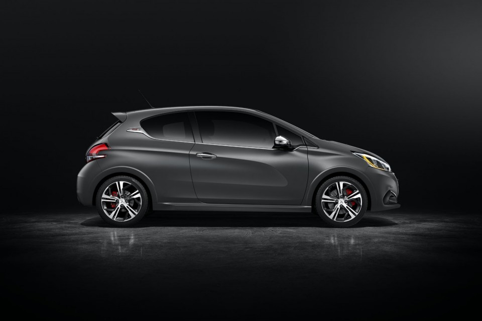 Photo profil Peugeot 208 GTi restylée Ice Silver (2015)