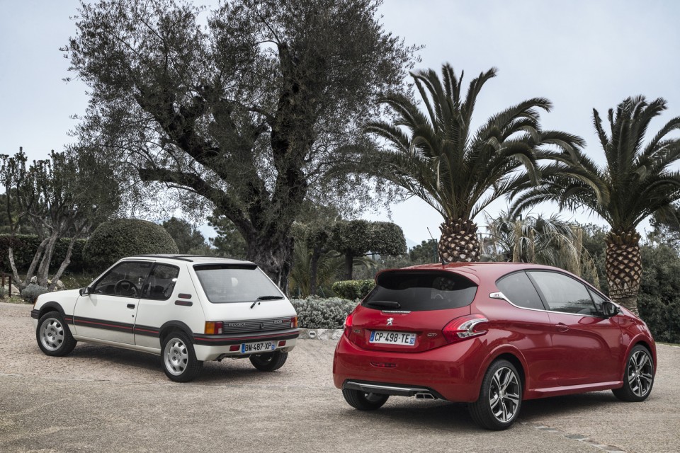 Peugeot 205 GTi et Peugeot 208 GTi - Rouge Rubi - 1.6 THP 200 - Côte d'Azur - 3-002