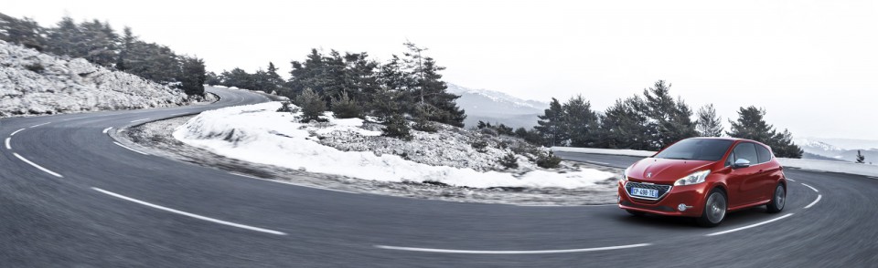 Peugeot 208 GTi - Rouge Rubi - 1.6 THP 200 - Côte d'Azur - 3-018