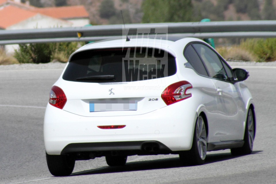 Photo Peugeot 208 GTi Mulet Blanc Banquise - 007