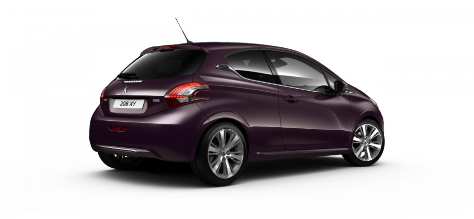 3/4 arrière Peugeot 208 XY Purple Night 03