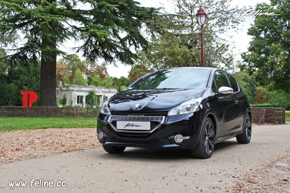 Photo essai Peugeot 208 XY Dark Blue 1.6 THP 155 ch