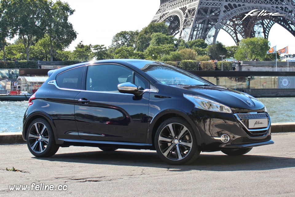 Photo essai Peugeot 208 XY Dark Blue 1.6 THP 155 ch