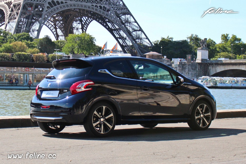 Photo essai Peugeot 208 XY Dark Blue 1.6 THP 155 ch