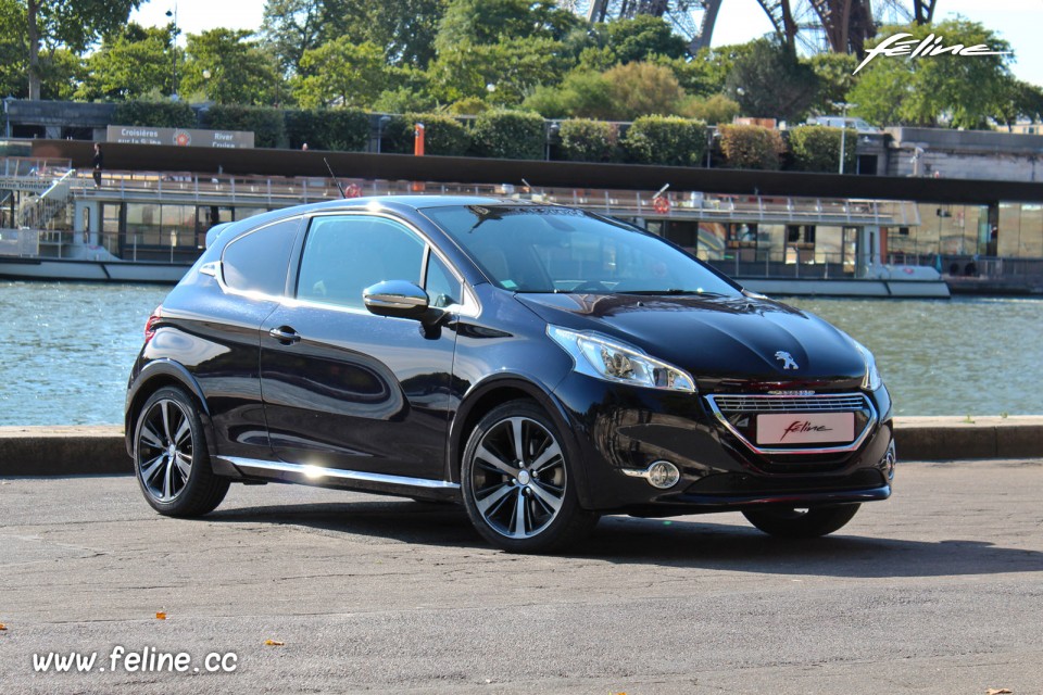 Photo essai Peugeot 208 XY Dark Blue 1.6 THP 155 ch