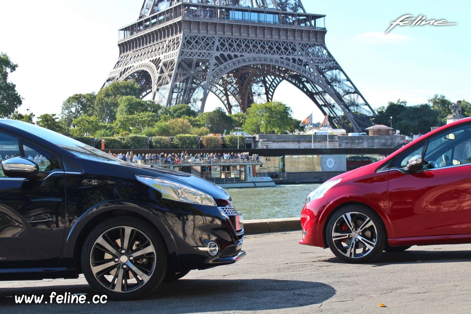 Photo jantes aluminium Peugeot 208 XY Dark Blue 1.6 THP 155 ch