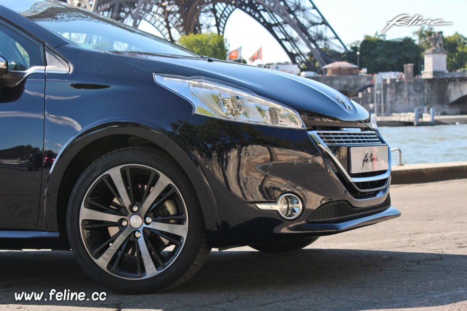 Photo essai Peugeot 208 XY Dark Blue 1.6 THP 155 ch