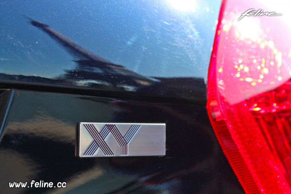 Photo sigle Peugeot 208 XY Dark Blue 1.6 THP 155 ch