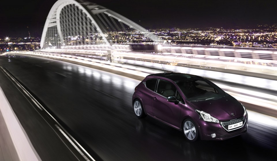 Peugeot 208 XY - Photo officielle - 1-001