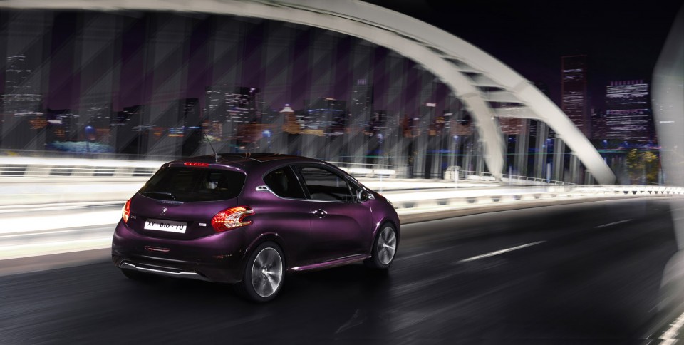 Peugeot 208 XY Purple Night - Photo officielle - 1-002