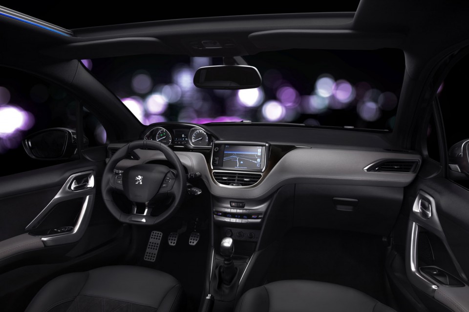 Intérieur Peugeot 208 XY - Photo officielle - 1-007