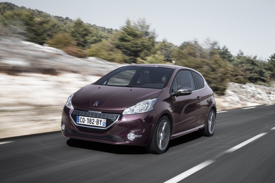 Dynamique Peugeot 208 XY - Purple Night - 1.6 e-HDi 115 - Côte d'Azur - 2-005