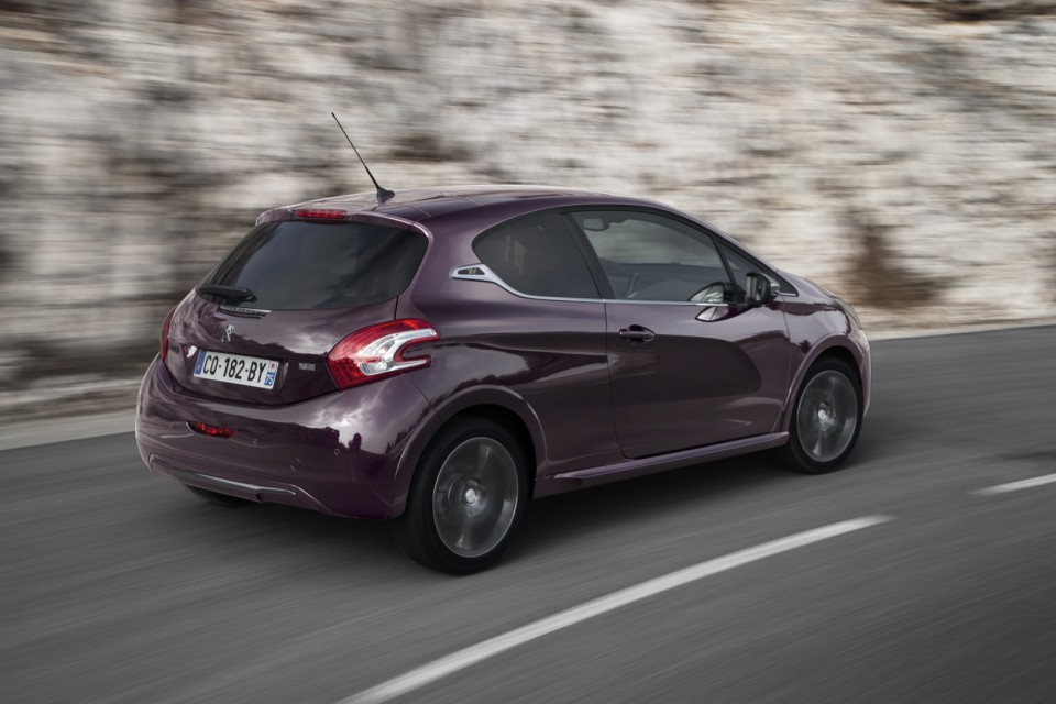 Peugeot 208 XY - Purple Night - 1.6 e-HDi 115 - Côte d'Azur - 2-009