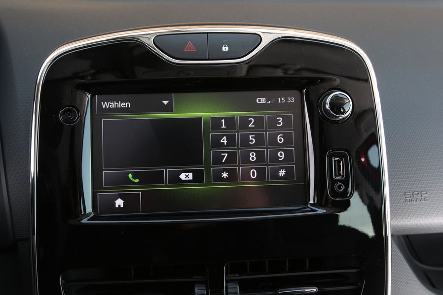 Comparatif Peugeot 208 Active 1.2l VTi 82 - Renault Clio IV 0.9l TCe 90 - 1-023