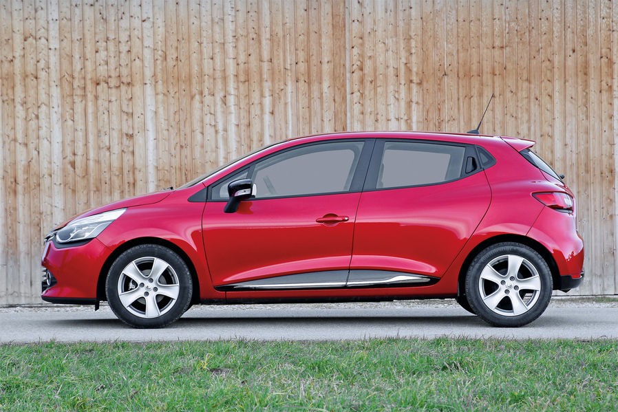 Comparatif Peugeot 208 Active 1.2l VTi 82 - Renault Clio IV 0.9l TCe 90 - 1-031