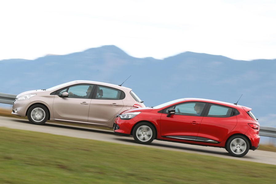 Comparatif Peugeot 208 Active 1.2l VTi 82 - Renault Clio IV 0.9l TCe 90 - 1-032