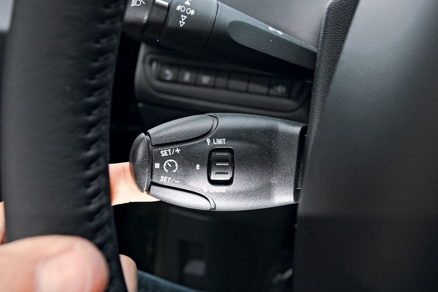 Régulateur de vitesse Peugeot 208