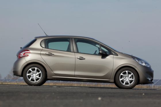 Profil Peugeot 208 Active Spirit Grey 1.6 e-HDi 92 - 006