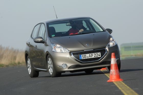 Essai Peugeot 208 Active Spirit Grey 1.6 e-HDi 92 - 010