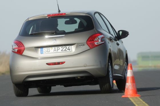 Essai Peugeot 208 Active Spirit Grey 1.6 e-HDi 92 - 011