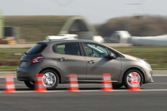 Essai Peugeot 208 Active Spirit Grey 1.6 e-HDi 92 - 012