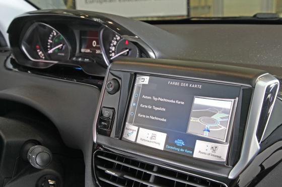 Ecran tactile Peugeot 208 Active Spirit Grey - 016